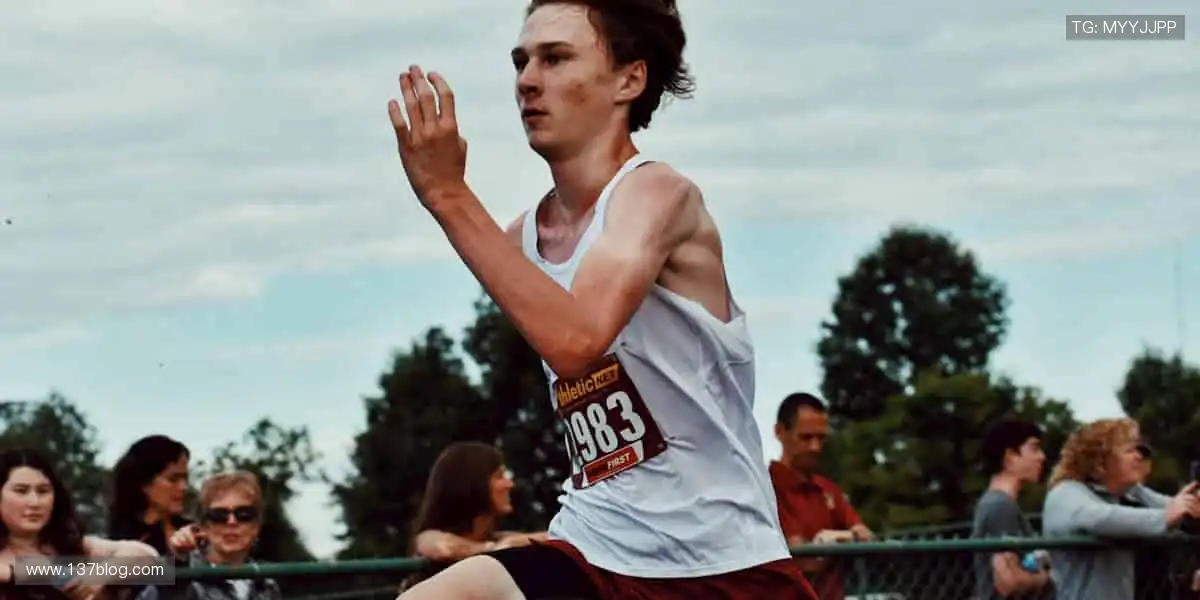 🎥专业解说,带你看透赛场背后的战术密码!🎙️